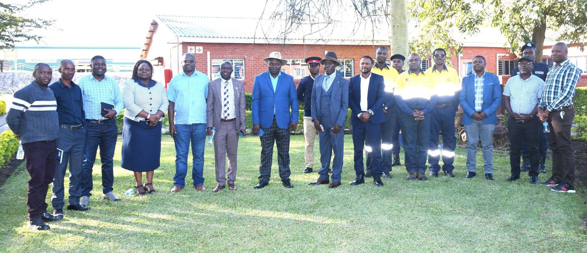 Cover Mwense team.JPG